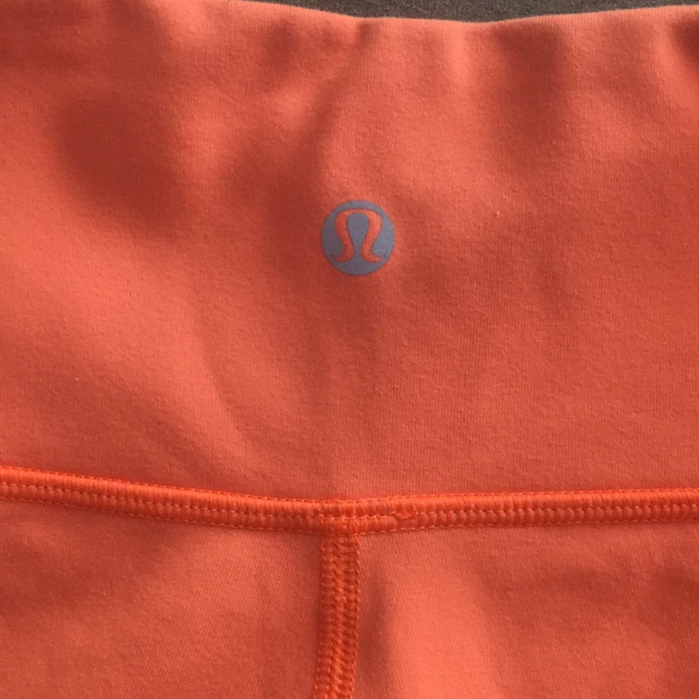 Lululemon reversible leggings size 2